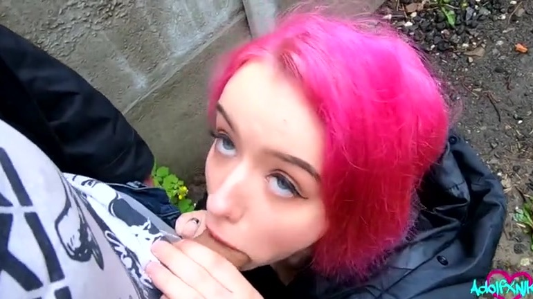 Dyed girl rides a guy's dick in home porn after a walkabout